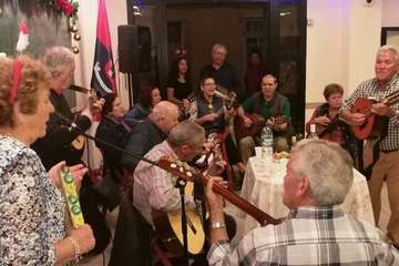 Alegría en El Roque Azucarero en la bienvenida a la Navidad (Foto TA)
